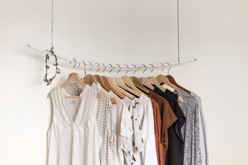 découvrez notre collection de wardrobes élégantes et fonctionnelles, parfaites pour organiser vos vêtements tout en ajoutant une touche de style à votre intérieur. explorez des designs modernes et pratiques adaptés à tous les espaces.