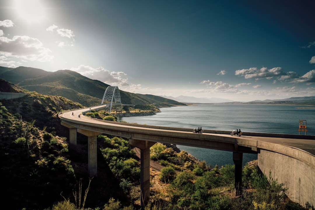 découvrez les joies d'un road trip inoubliable à travers des paysages époustouflants, des rencontres uniques et des moments de liberté. préparez-vous à vivre l'aventure de votre vie sur les routes les plus pittoresques.