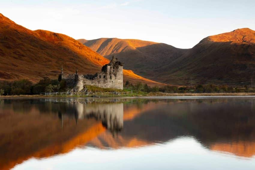 découvrez l'univers fascinant des châteaux : des monuments historiques majestueux, témoins d'un riche patrimoine architectural et de récits légendaires à travers les âges. explorez leur histoire, leur architecture et les mystères qu'ils abritent.